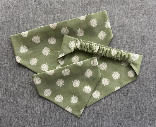 Green with White Pumpkins Scrunchie Dog Bandana, Fall Pet Accessories