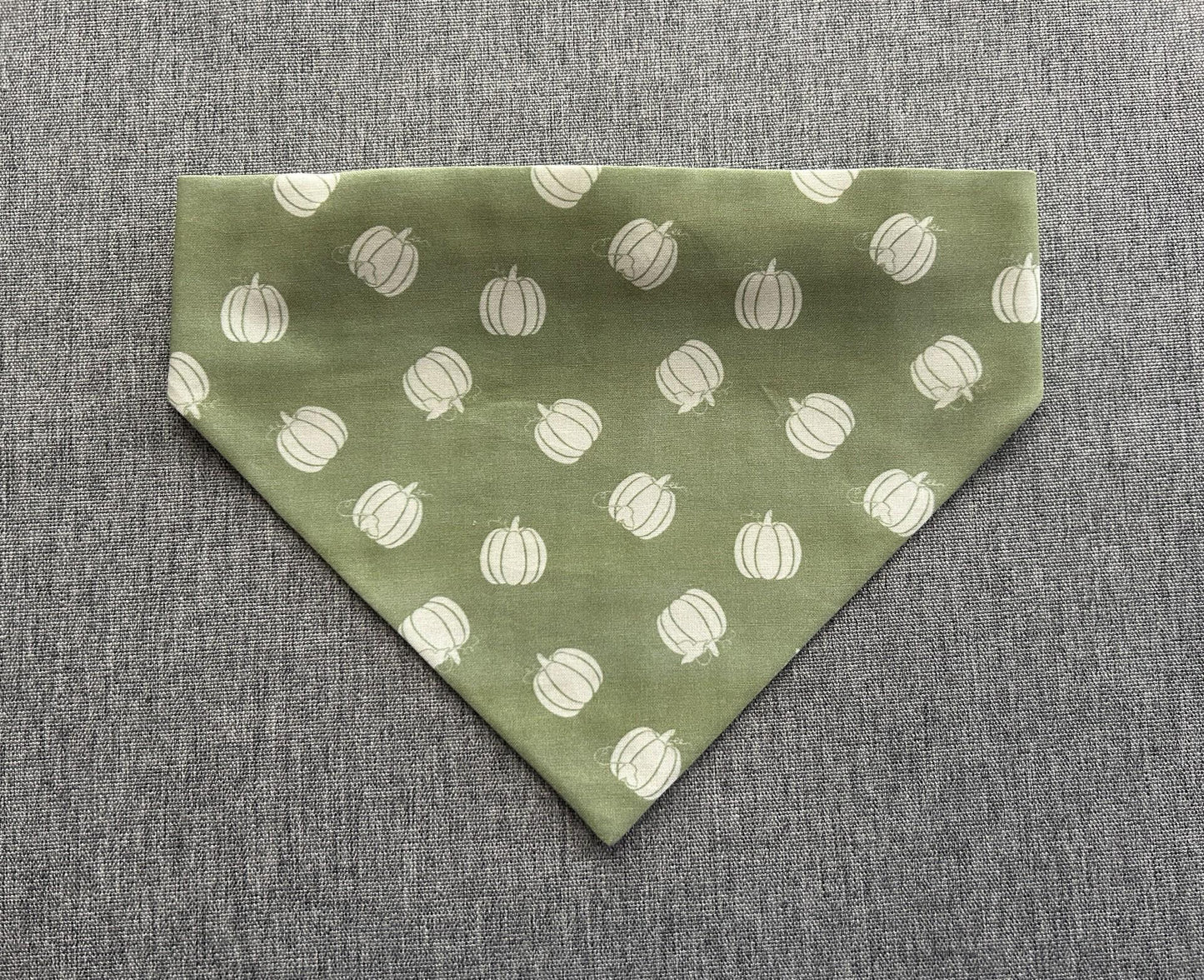 Green with White Pumpkins Scrunchie Dog Bandana, Fall Pet Accessories