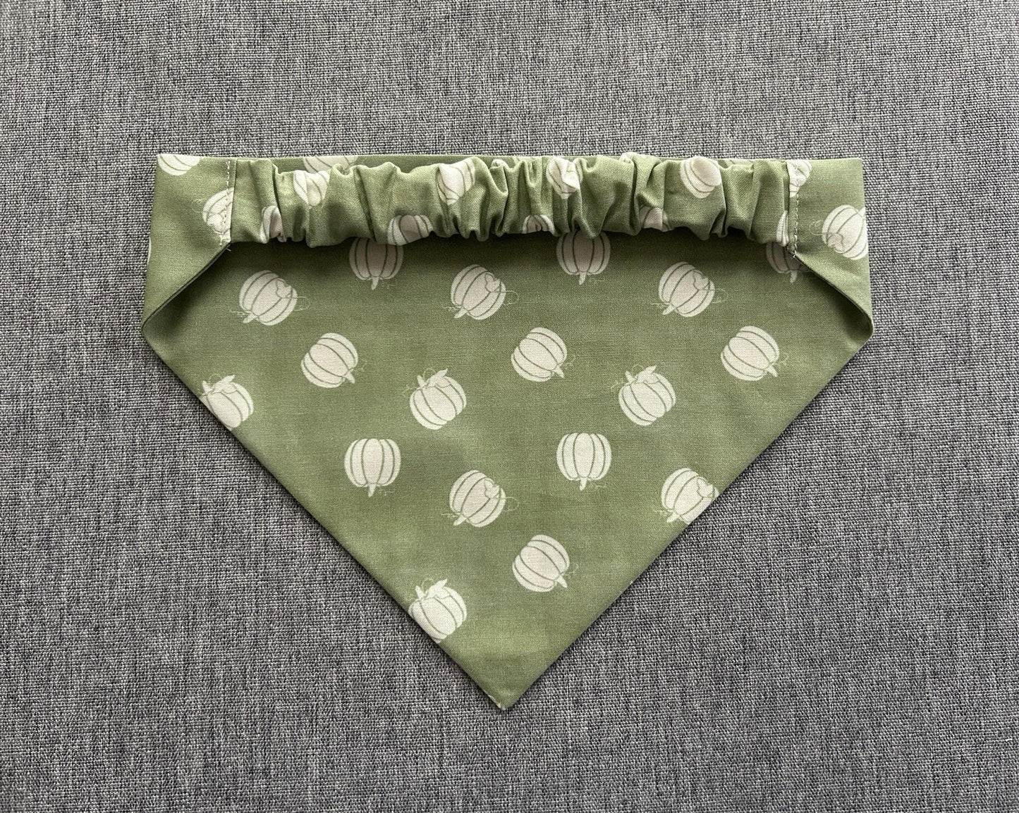 Green with White Pumpkins Scrunchie Dog Bandana, Fall Pet Accessories